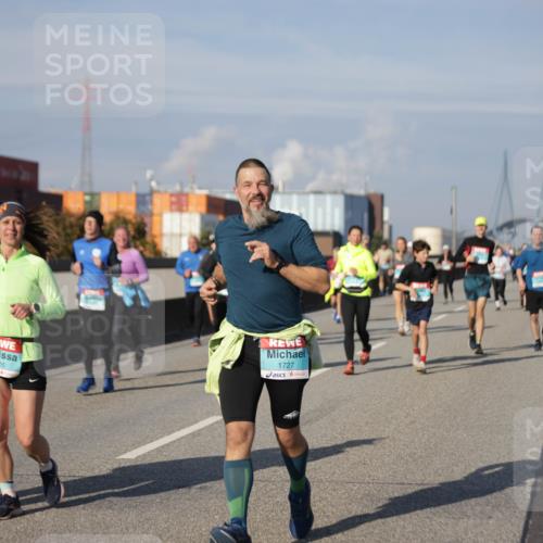 03.10.2025 - Köhlbrandbrückenlauf Jannik Wohlers http://msf.ph/oto/9086515 03.10.2025 10:07:51 Position 3 1726, 1727 meine-sportfotos.de