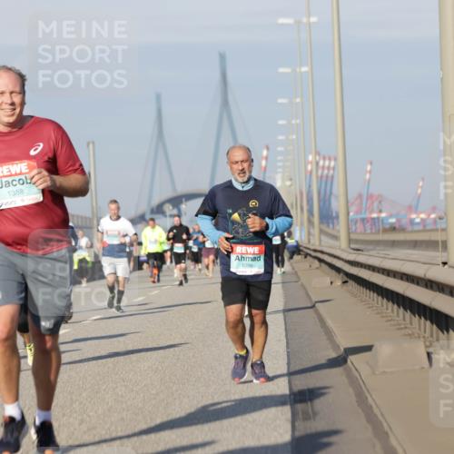 03.10.2025 - Köhlbrandbrückenlauf Jannik Wohlers http://msf.ph/oto/9086523 03.10.2025 09:57:18 Position 3 1388, 1296 meine-sportfotos.de