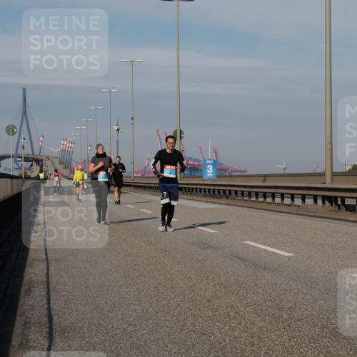 03.10.2025 - Köhlbrandbrückenlauf Fabian Wolf http://msf.ph/oto/9086529 03.10.2025 10:20:58 Position 3 3 meine-sportfotos.de