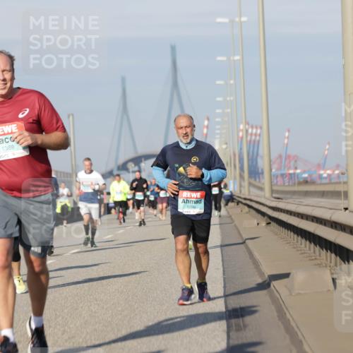 03.10.2025 - Köhlbrandbrückenlauf Jannik Wohlers http://msf.ph/oto/9086530 03.10.2025 09:57:18 Position 3 208, 1388, 1296 meine-sportfotos.de