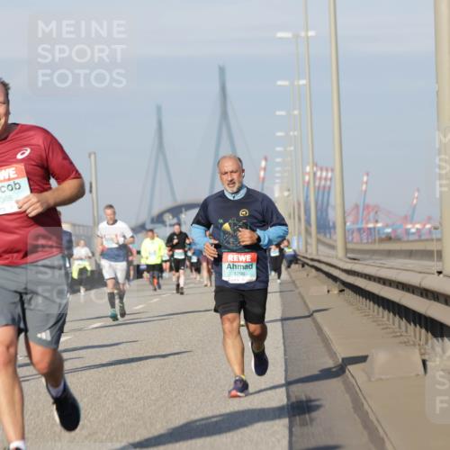 03.10.2025 - Köhlbrandbrückenlauf Jannik Wohlers http://msf.ph/oto/9086538 03.10.2025 09:57:18 Position 3 1388, 1296 meine-sportfotos.de