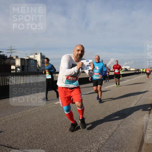 03.10.2025 - Köhlbrandbrückenlauf Lena Gebhardt http://msf.ph/oto/9086540 03.10.2025 10:06:01 Position 2  meine-sportfotos.de