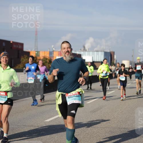 03.10.2025 - Köhlbrandbrückenlauf Jannik Wohlers http://msf.ph/oto/9086560 03.10.2025 10:07:52 Position 3 1726, 1727 meine-sportfotos.de