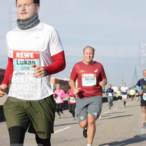 03.10.2025 - Köhlbrandbrückenlauf Jannik Wohlers http://msf.ph/oto/9086578 03.10.2025 09:57:19 Position 3 3208, 1388 meine-sportfotos.de