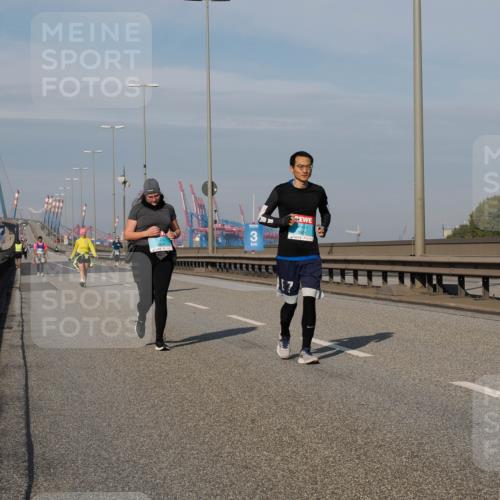 03.10.2025 - Köhlbrandbrückenlauf Fabian Wolf http://msf.ph/oto/9086580 03.10.2025 10:21:01 Position 3 3, 17 meine-sportfotos.de