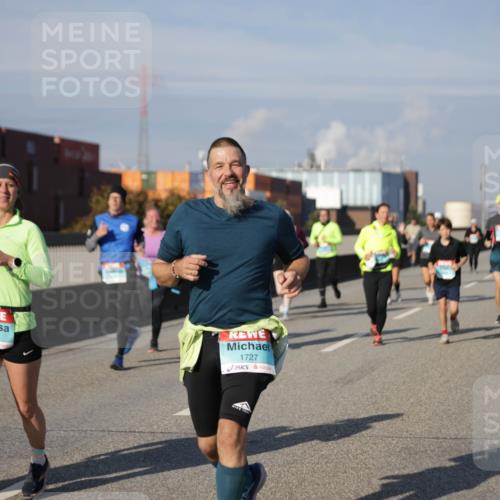 03.10.2025 - Köhlbrandbrückenlauf Jannik Wohlers http://msf.ph/oto/9086581 03.10.2025 10:07:52 Position 3 1726, 1727 meine-sportfotos.de