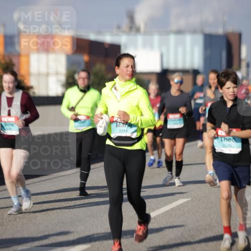 03.10.2025 - Köhlbrandbrückenlauf Jannik Wohlers http://msf.ph/oto/9086586 03.10.2025 10:07:54 Position 3 2244, 2245 meine-sportfotos.de