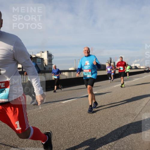 03.10.2025 - Köhlbrandbrückenlauf Lena Gebhardt http://msf.ph/oto/9086588 03.10.2025 10:06:01 Position 2 1840 meine-sportfotos.de