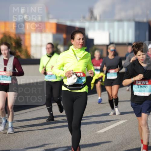 03.10.2025 - Köhlbrandbrückenlauf Jannik Wohlers http://msf.ph/oto/9086631 03.10.2025 10:07:54 Position 3 44, 2245 meine-sportfotos.de