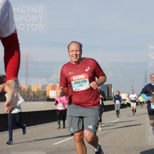 03.10.2025 - Köhlbrandbrückenlauf Jannik Wohlers http://msf.ph/oto/9086636 03.10.2025 09:57:20 Position 3 08, 1388 meine-sportfotos.de