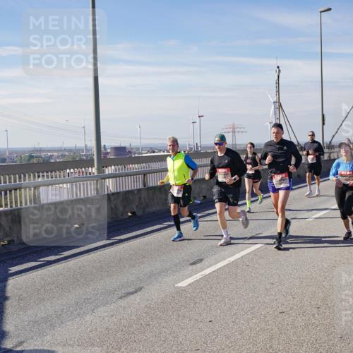 03.10.2025 - Köhlbrandbrückenlauf Michael Burmester http://msf.ph/oto/9086639 03.10.2025 12:43:46 Position 2  meine-sportfotos.de