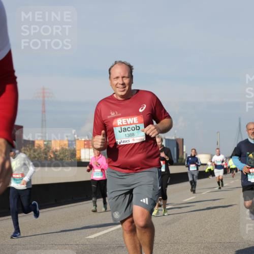 03.10.2025 - Köhlbrandbrückenlauf Jannik Wohlers http://msf.ph/oto/9086641 03.10.2025 09:57:20 Position 3 1, 1388 meine-sportfotos.de