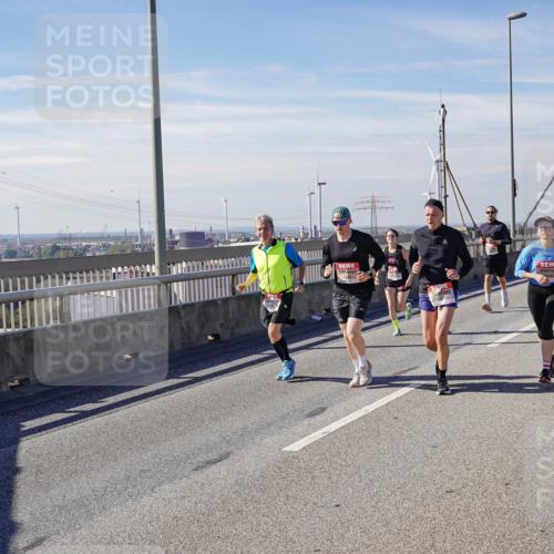 03.10.2025 - Köhlbrandbrückenlauf Michael Burmester http://msf.ph/oto/9086657 03.10.2025 12:43:47 Position 2  meine-sportfotos.de