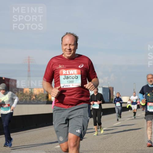 03.10.2025 - Köhlbrandbrückenlauf Jannik Wohlers http://msf.ph/oto/9086664 03.10.2025 09:57:20 Position 3 1388, 1296 meine-sportfotos.de