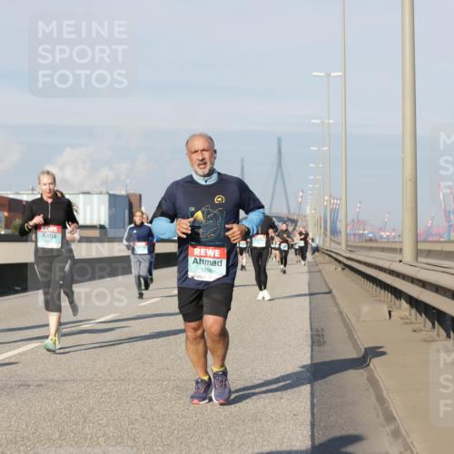 03.10.2025 - Köhlbrandbrückenlauf Jannik Wohlers http://msf.ph/oto/9086671 03.10.2025 09:57:21 Position 3 1296 meine-sportfotos.de