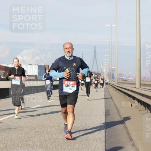 03.10.2025 - Köhlbrandbrückenlauf Jannik Wohlers http://msf.ph/oto/9086684 03.10.2025 09:57:21 Position 3 1296 meine-sportfotos.de
