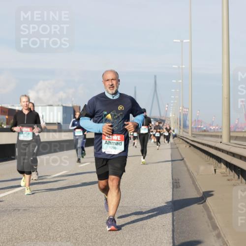 03.10.2025 - Köhlbrandbrückenlauf Jannik Wohlers http://msf.ph/oto/9086689 03.10.2025 09:57:21 Position 3 1296 meine-sportfotos.de