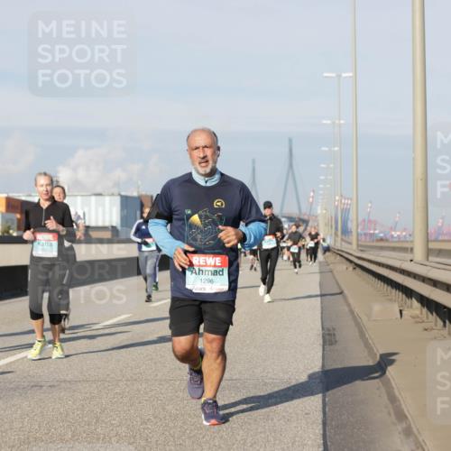 03.10.2025 - Köhlbrandbrückenlauf Jannik Wohlers http://msf.ph/oto/9086703 03.10.2025 09:57:21 Position 3 1296 meine-sportfotos.de