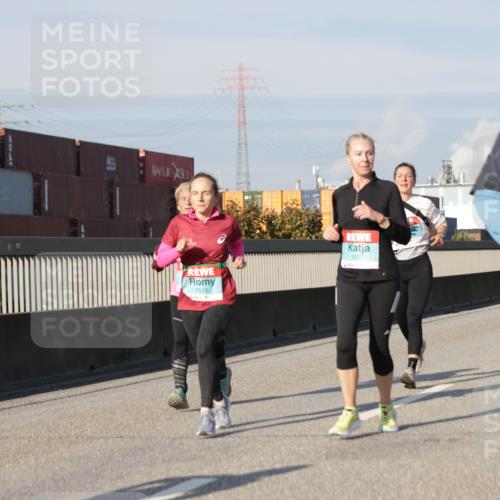 03.10.2025 - Köhlbrandbrückenlauf Jannik Wohlers http://msf.ph/oto/9086714 03.10.2025 09:57:22 Position 3 1515, 1627 meine-sportfotos.de