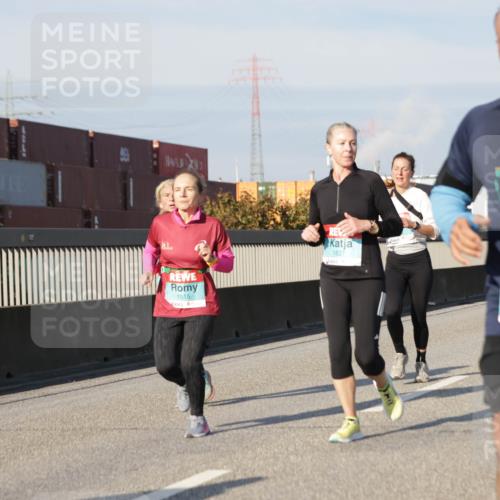 03.10.2025 - Köhlbrandbrückenlauf Jannik Wohlers http://msf.ph/oto/9086750 03.10.2025 09:57:22 Position 3 1515, 1627, 1296 meine-sportfotos.de