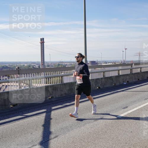 03.10.2025 - Köhlbrandbrückenlauf Michael Burmester http://msf.ph/oto/9086762 03.10.2025 12:43:50 Position 2  meine-sportfotos.de