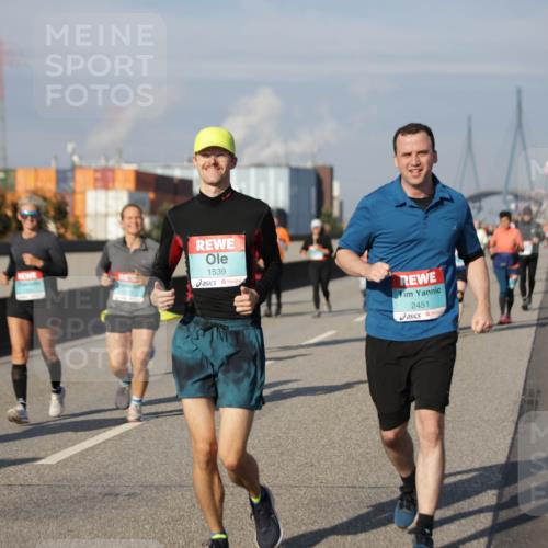 03.10.2025 - Köhlbrandbrückenlauf Jannik Wohlers http://msf.ph/oto/9086782 03.10.2025 10:07:57 Position 3 1539, 2451 meine-sportfotos.de