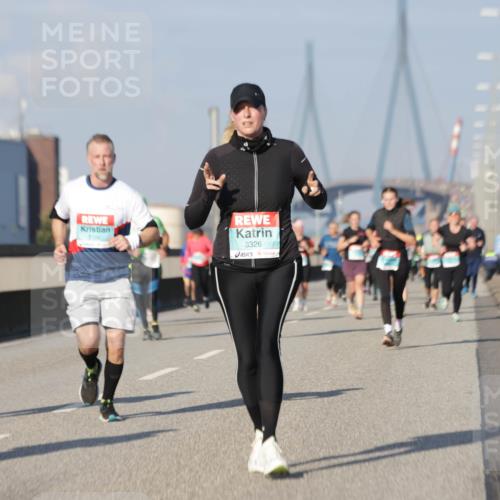 03.10.2025 - Köhlbrandbrückenlauf Jannik Wohlers http://msf.ph/oto/9086786 03.10.2025 09:57:24 Position 3 166, 3326 meine-sportfotos.de