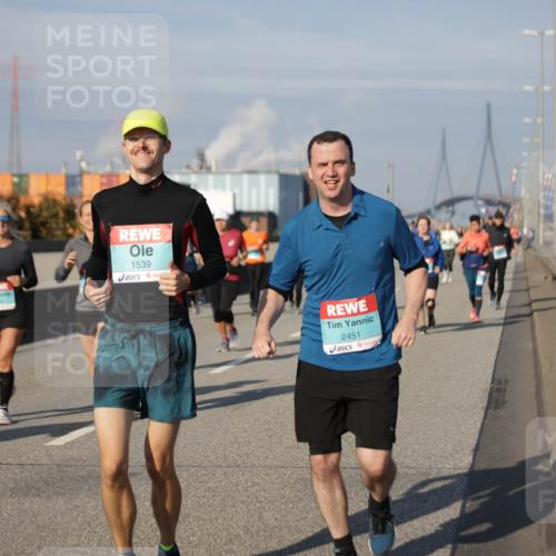 03.10.2025 - Köhlbrandbrückenlauf Jannik Wohlers http://msf.ph/oto/9086804 03.10.2025 10:07:58 Position 3 1539, 2451 meine-sportfotos.de