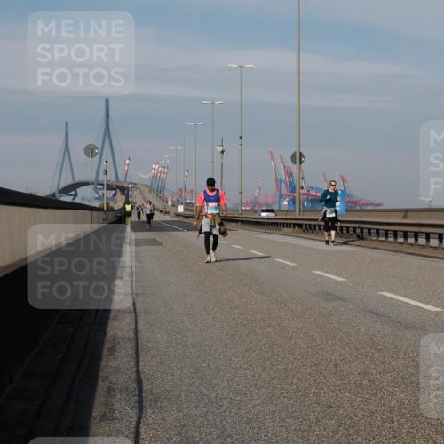 03.10.2025 - Köhlbrandbrückenlauf Fabian Wolf http://msf.ph/oto/9086808 03.10.2025 10:21:25 Position 3  meine-sportfotos.de