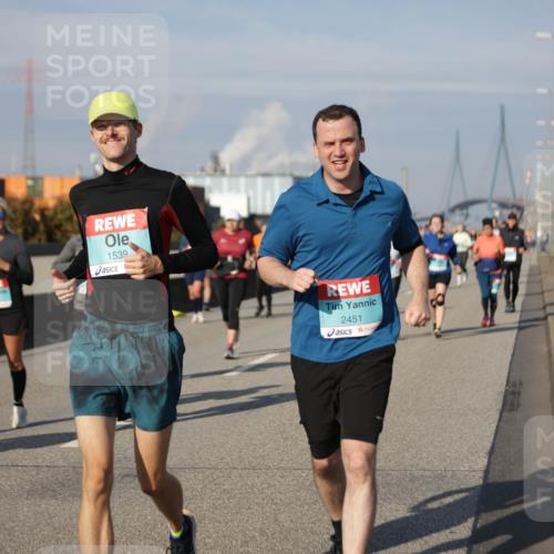 03.10.2025 - Köhlbrandbrückenlauf Jannik Wohlers http://msf.ph/oto/9086819 03.10.2025 10:07:58 Position 3 1539, 2451 meine-sportfotos.de