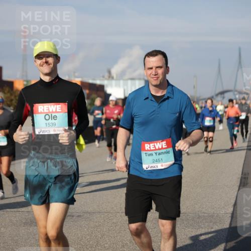 03.10.2025 - Köhlbrandbrückenlauf Jannik Wohlers http://msf.ph/oto/9086835 03.10.2025 10:07:58 Position 3 1539, 2451, 777 meine-sportfotos.de