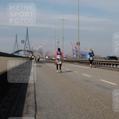 03.10.2025 - Köhlbrandbrückenlauf Fabian Wolf http://msf.ph/oto/9086836 03.10.2025 10:21:26 Position 3  meine-sportfotos.de