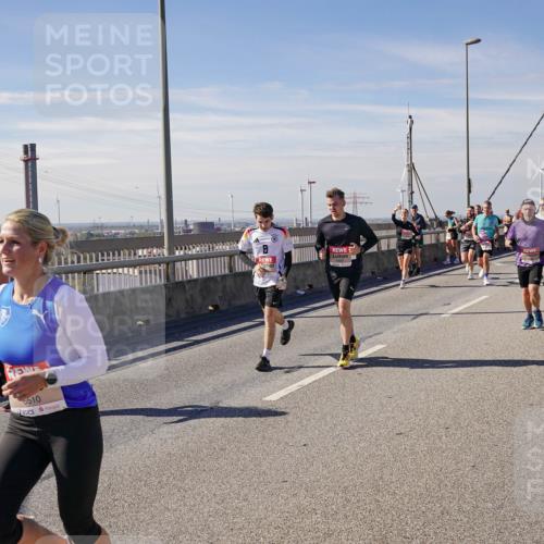 03.10.2025 - Köhlbrandbrückenlauf Michael Burmester http://msf.ph/oto/9086864 03.10.2025 12:43:54 Position 2 0510 meine-sportfotos.de