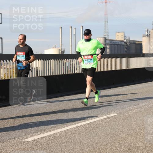 03.10.2025 - Köhlbrandbrückenlauf Lena Gebhardt http://msf.ph/oto/9086866 03.10.2025 10:06:06 Position 2 2090, 2525 meine-sportfotos.de