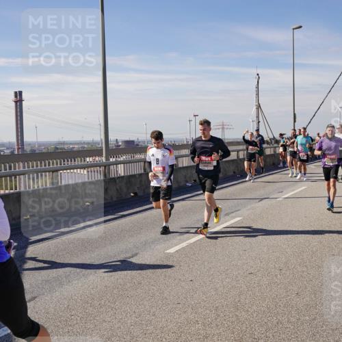 03.10.2025 - Köhlbrandbrückenlauf Michael Burmester http://msf.ph/oto/9086882 03.10.2025 12:43:54 Position 2 6510 meine-sportfotos.de