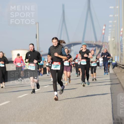 03.10.2025 - Köhlbrandbrückenlauf Jannik Wohlers http://msf.ph/oto/9086895 03.10.2025 09:57:28 Position 3 2686 meine-sportfotos.de