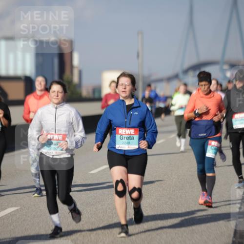 03.10.2025 - Köhlbrandbrückenlauf Jannik Wohlers http://msf.ph/oto/9086903 03.10.2025 10:08:00 Position 3 2250, 2249 meine-sportfotos.de