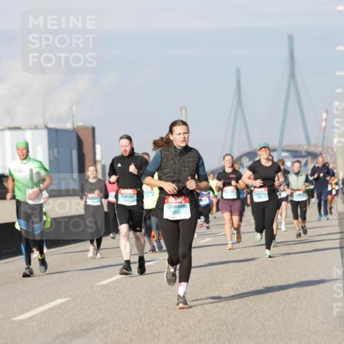 03.10.2025 - Köhlbrandbrückenlauf Jannik Wohlers http://msf.ph/oto/9086929 03.10.2025 09:57:30 Position 3 2686 meine-sportfotos.de