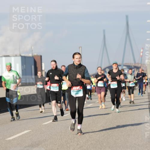 03.10.2025 - Köhlbrandbrückenlauf Jannik Wohlers http://msf.ph/oto/9086946 03.10.2025 09:57:30 Position 3 2686 meine-sportfotos.de