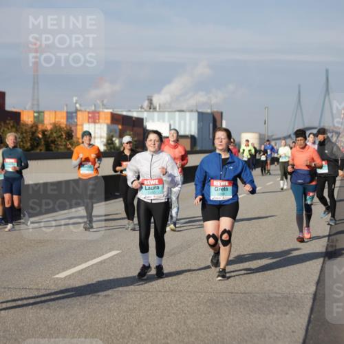 03.10.2025 - Köhlbrandbrückenlauf Jannik Wohlers http://msf.ph/oto/9086991 03.10.2025 10:08:02 Position 3 2250, 2249 meine-sportfotos.de