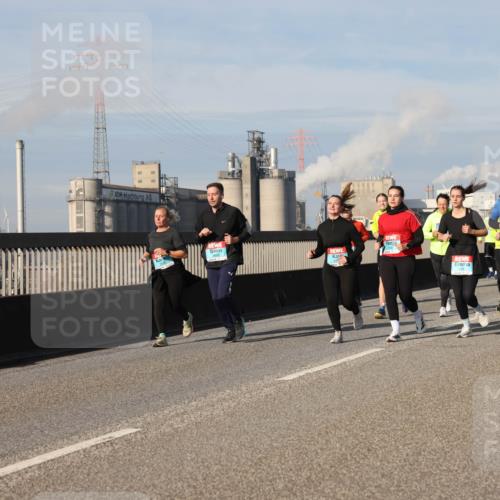 03.10.2025 - Köhlbrandbrückenlauf Lena Gebhardt http://msf.ph/oto/9087001 03.10.2025 10:06:12 Position 2  meine-sportfotos.de