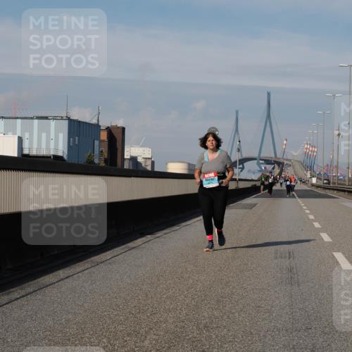 03.10.2025 - Köhlbrandbrückenlauf Fabian Wolf http://msf.ph/oto/9087010 03.10.2025 10:21:56 Position 3 35 meine-sportfotos.de