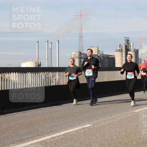 03.10.2025 - Köhlbrandbrückenlauf Lena Gebhardt http://msf.ph/oto/9087017 03.10.2025 10:06:13 Position 2 2655, 2352 meine-sportfotos.de