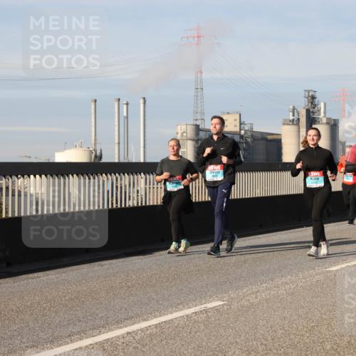 03.10.2025 - Köhlbrandbrückenlauf Lena Gebhardt http://msf.ph/oto/9087022 03.10.2025 10:06:13 Position 2  meine-sportfotos.de
