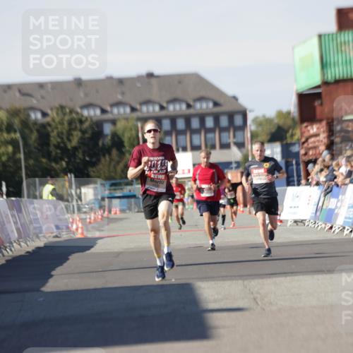 03.10.2025 - Köhlbrandbrückenlauf Jannik Wohlers http://msf.ph/oto/9087047 03.10.2025 12:53:10 Ziel 6333 meine-sportfotos.de