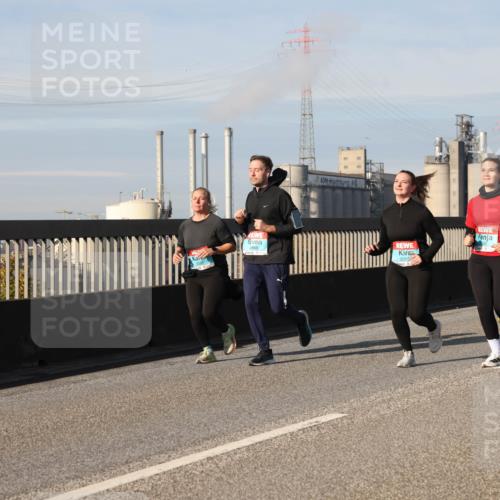 03.10.2025 - Köhlbrandbrückenlauf Lena Gebhardt http://msf.ph/oto/9087055 03.10.2025 10:06:13 Position 2 2655, 235, 2166 meine-sportfotos.de