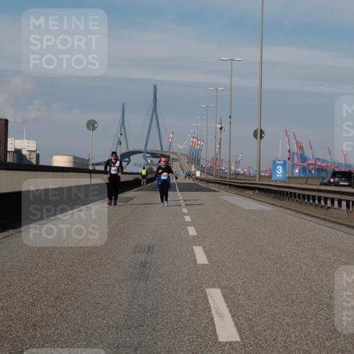 03.10.2025 - Köhlbrandbrückenlauf Fabian Wolf http://msf.ph/oto/9087062 03.10.2025 10:22:15 Position 3  meine-sportfotos.de