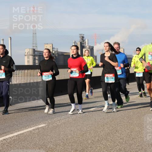 03.10.2025 - Köhlbrandbrückenlauf Lena Gebhardt http://msf.ph/oto/9087067 03.10.2025 10:06:14 Position 2 2586, 2655, 2192, 2166, 2352, 14, 2630, 2632 meine-sportfotos.de