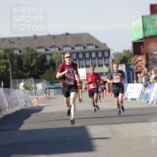 03.10.2025 - Köhlbrandbrückenlauf Jannik Wohlers http://msf.ph/oto/9087068 03.10.2025 12:53:10 Ziel 6333 meine-sportfotos.de