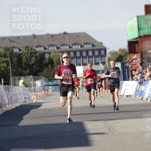 03.10.2025 - Köhlbrandbrückenlauf Jannik Wohlers http://msf.ph/oto/9087093 03.10.2025 12:53:10 Ziel 6333 meine-sportfotos.de